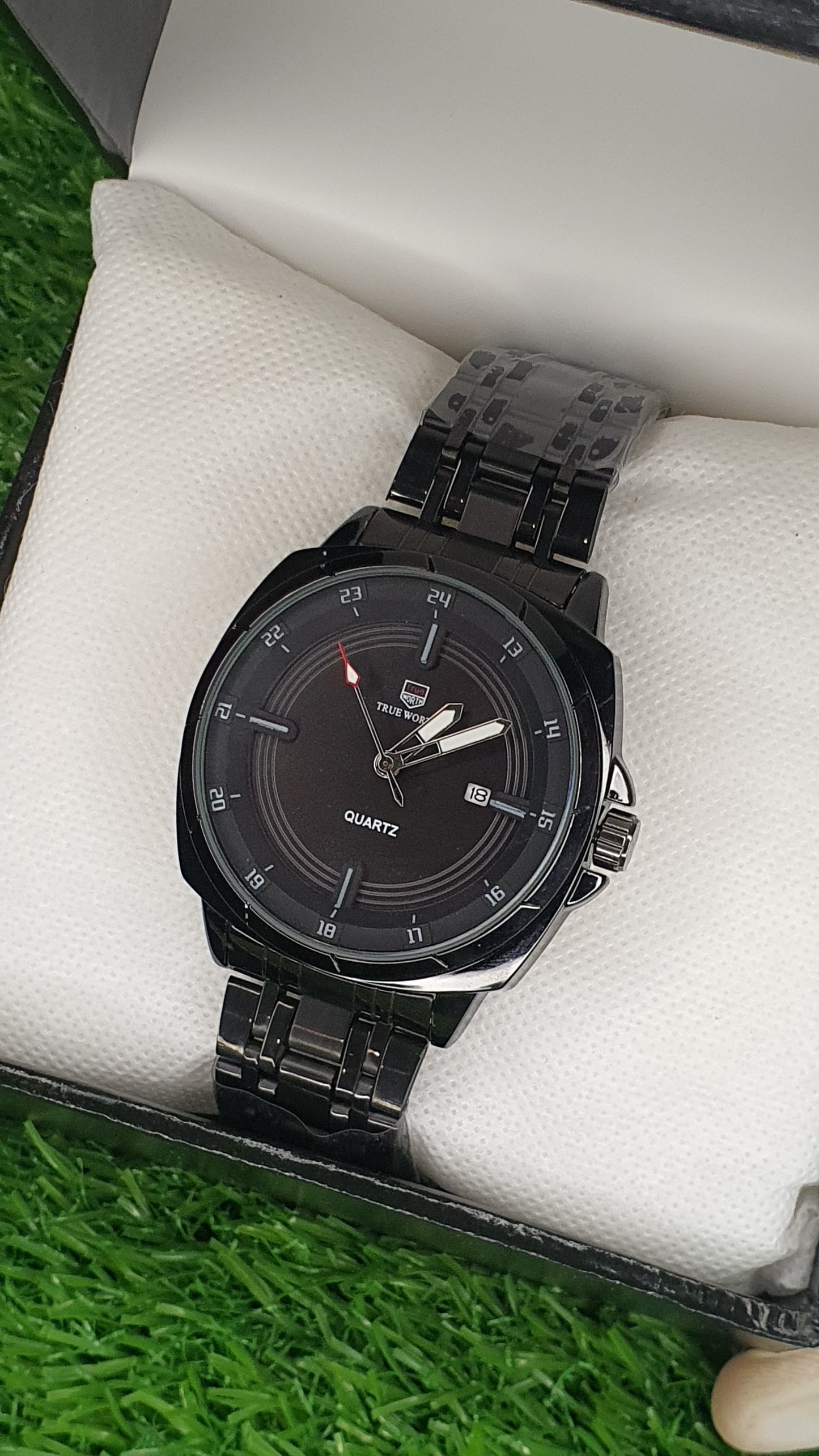 TRUE WOR Men's Black-Out Stainless Steel Bracelet Watch